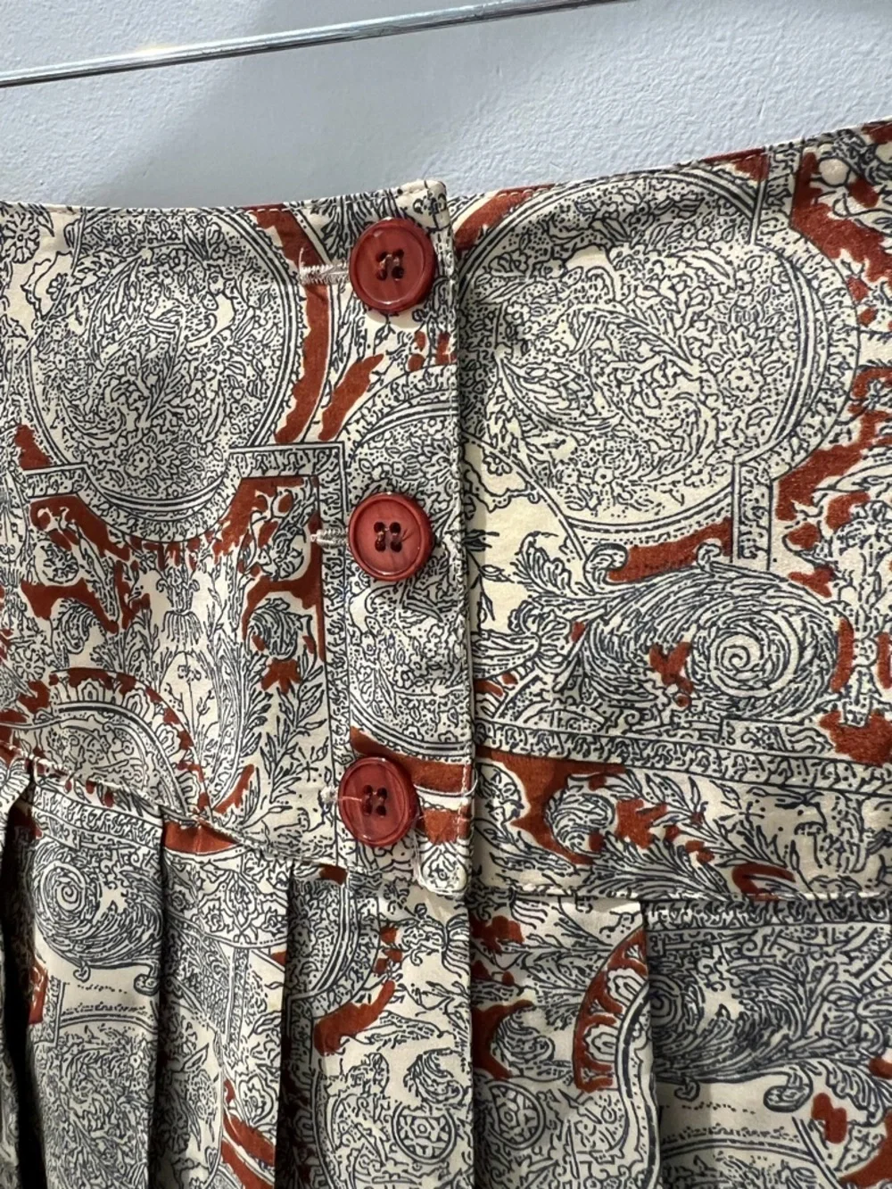 Vintage Jac Dale 2-Piece Skirt Set Size 38 | Paisley Blouse & Pleated Skirt Sz S - Picture 11 of 12